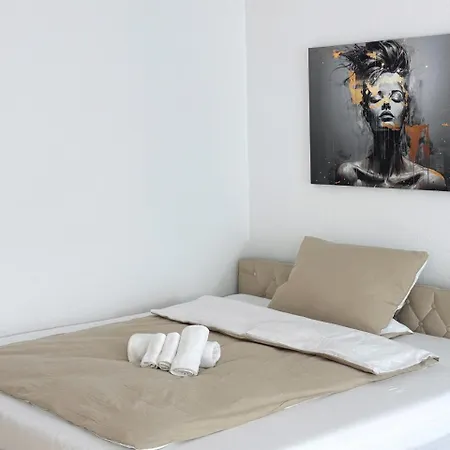 I Amazing 100sqm In Berlin-friedrichshain ברלין
