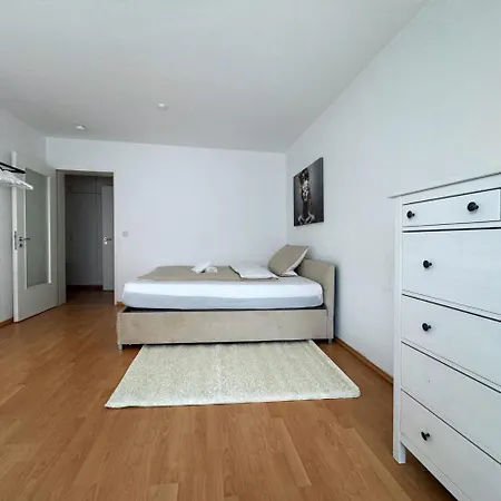 I Amazing 100sqm In Berlin-friedrichshain דירה *